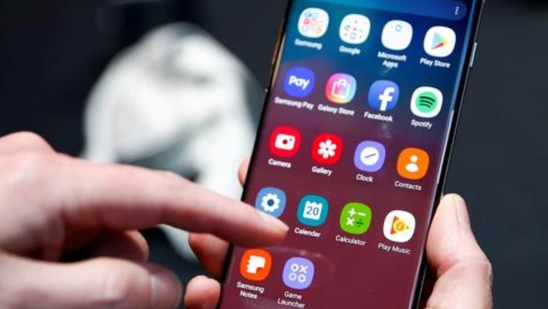India’s Smartphone Shipments Fall By 6% In 2022, Moderate Growth In 2023: Canalys Report
