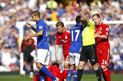Liverpool beat 10-man Everton 2-0 in 216th derby