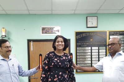 Girl Who Couldn't Walk After An Accident Is Set to Be a Doctor, Thanks to SSKM Kolkata