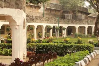 SFI Alleges Ambedkar University Administration Disrupted 'Peace March'