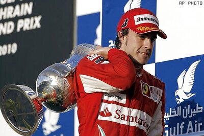 Ferrari boss hails 'extraordinary' Alonso