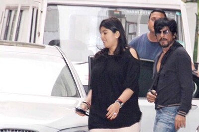 Shah Rukh Khan visits Hrithik Roshan post his surgery