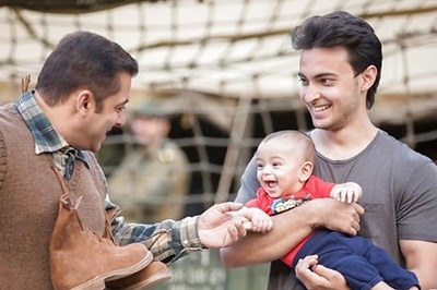 Salman's Playful Boxing Battle With Ahil Is Oodles of Cuteness