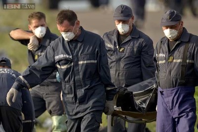 Ukraine rebels to give MH17 black boxes to international bodies