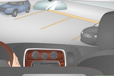 How to Reverse Into a Parking Space Like a Pro
