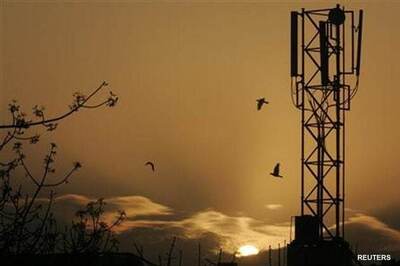 India postpones mobile spectrum auction to March 4