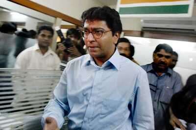 Cake With Owaisi Pic Cut on MNS Chief Raj Thackeray's Birthday