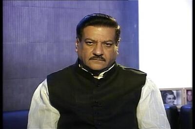Congress rules out removal of Maharashtra CM