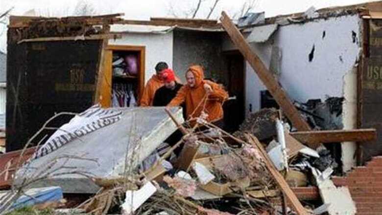Rescue continues in US tornado zone, 39 dead