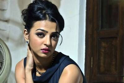 Pakistani Actors Should Come Here and Work: Radhika Apte