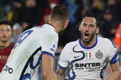 Inter Milan on Napoli's Heels After Venezia Win, Duvan Zapata Sinks Troubled Juventus