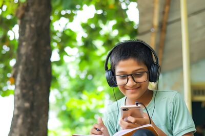 Amazon Offers JEE Main, NEET Preparation Courses in 'Hinglish' for Classes 10, 11, 12 Students