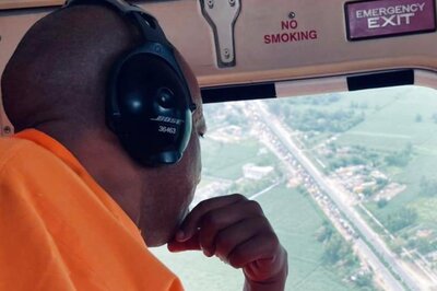 UP Kanwar Yatra: Flower Petals Showered on Kanwariyas in Meerut, Baghpat, CM Yogi Conducts Aerial Survey