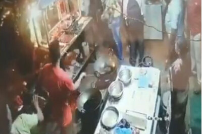 Eatery Owner Throws Hot Oil at Customer After He Complains About Food