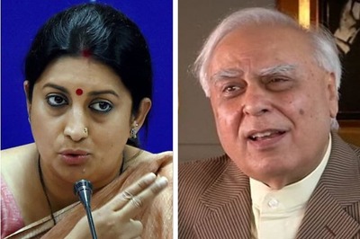 Smriti Irani Accuses Kapil Sibal of Land Scam, Cong Leader Calls it Bid to Divert Attention From CBSE Leak