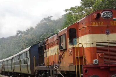 4 Killed, Several Injured After Hit By Kalinga Utkal Express While Crossing Railway Tracks in Jharkhand