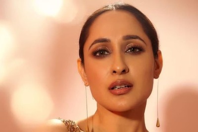 Pragya Jaiswal’s Golden Glow Leaves Internet In Awe; See Pics