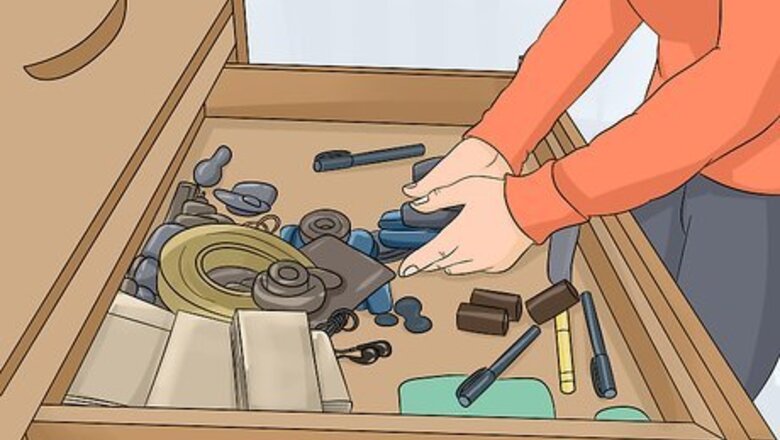 How to Declutter Your Drawers