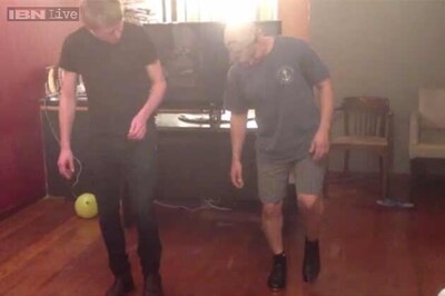 Watch: Aamir Khan learns how to tap dance in 'Dhoom 3'