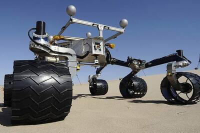 NASA Curiosity rover to probe mysterious rocks on Mars