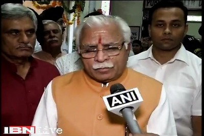 Haryana CM Khattar meets victims' family, four accused still absconding
