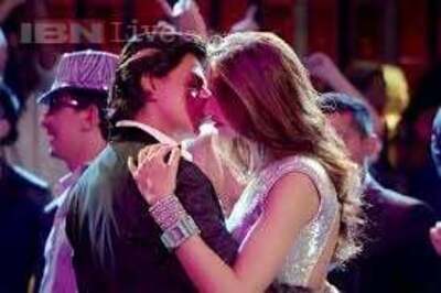 Watch: Shah Rukh Khan suits up, Deepika Padukone goes retro in the new song 'Indiawaale' from 'Happy New Year'