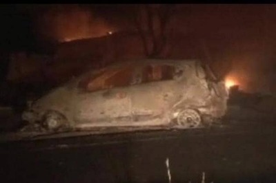 Pune: Massive fire at petrol pump after car-gas tanker collission