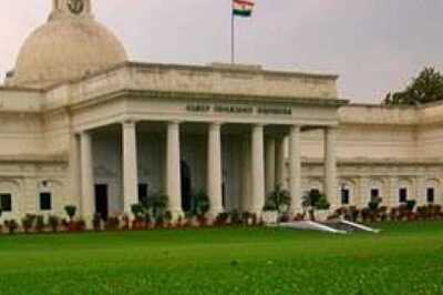 IIT Roorkee Creates App to Predict Crowd Levels in Public Places, Wins Smart Move Innovative Urban Mobility Challenge
