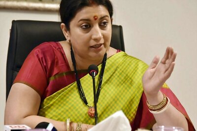 Election 2019: Priyanka Offers Namaz in Amethi 'for Votes', Then Visits Temple in MP, Says Smriti Irani