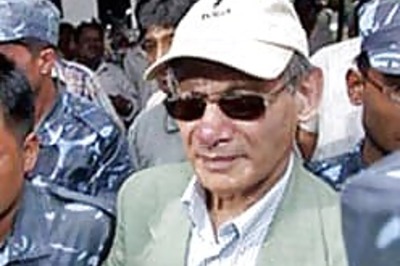 Nepal's SC prolongs wait, Sobhraj back to jail