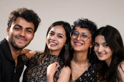 Kiran Rao Wears Her Brightest Smile Posing With The Cast Of Laapataa Ladies Ahead Of Film Release