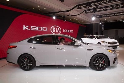 Refreshed 2019 Kia Optima Revealed in New York