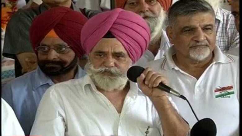 Military veterans return medals to protest OROP notification
