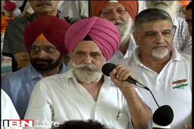 Military veterans return medals to protest OROP notification