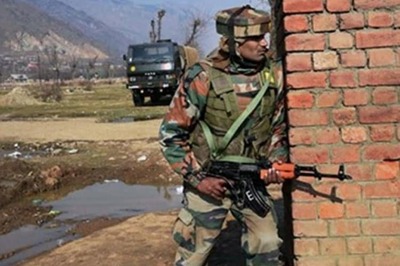 Kashmir encounter: 2 terrorists killed, top LeT commander flees