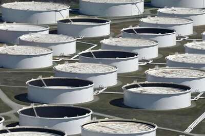 Saudi Arabia Calls for Global Oil Output Cut After Drop in Crude Prices