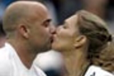 Photogallery: Andre Agassi courts Steffi Graf, again