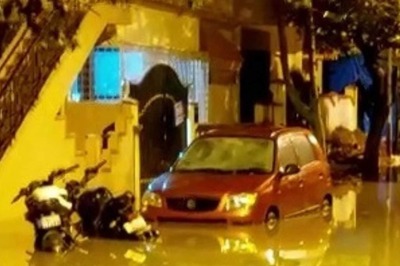 Bengaluru Rains LIVE Updates: Overflowing Madiwala Lake Submerges BTM Layout, HSR Layout; IMD Warns of ‘Very, Very Heavy Rainfall’ Till Oct 17