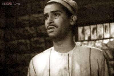 Quick Quiz: Can you guess which freedom fighters these actors are portraying?