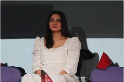 Anushka Sharma Fans Ward Off Trolls After RCB Loses IPL Match Against DC