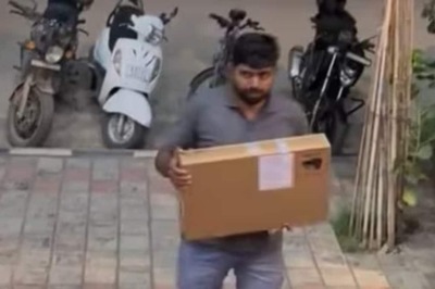 Flipkart Surprises Bengaluru Man With Gift After His 13-Minute Laptop Delivery Post Goes Viral