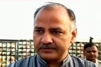 Delhi: Congress threatens to snap power to AAP leader Manish Sisodia's house