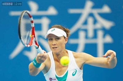 Samantha Stosur beats Johanna Larsson at Japan Women's Open