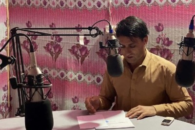 In New Decree, Taliban Ban Voice of America, Radio Free Europe for One-sided Broadcasts