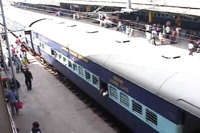 Congress plans rail blockade in Maharashtra against fare hike