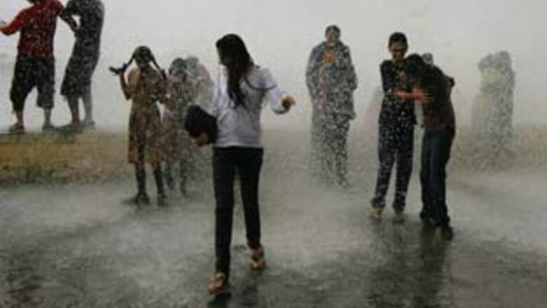 Monsoon reaches Central India, no respite in North