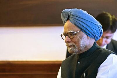 Modi a better 'salesman' than me: Manmohan Singh