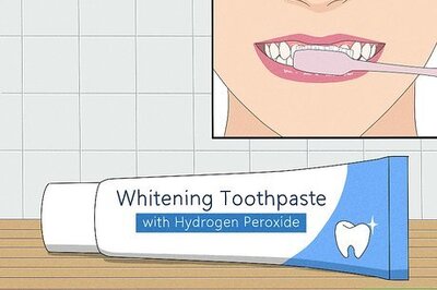 How to Whiten Teeth With Hydrogen Peroxide