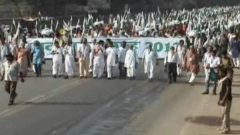 50,000 tribals march to Delhi demanding land rights