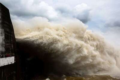 Nine Dead and Five Missing as Typhoon Mitag Lashes South Korea